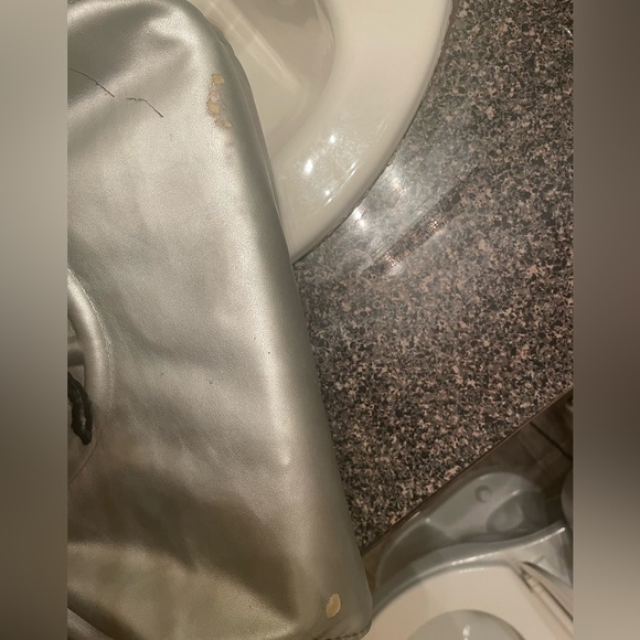 Medium Silver Telfar bag - Picture 3 of 4